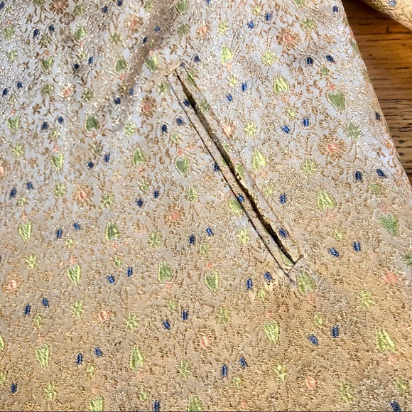 VINTAGE GOLD BROCADE SWING STYLE JACKET - Picture 3 of 10